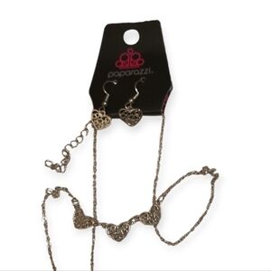 Paparazzi Silver Heart Jewelry Set Necklace And Earings
